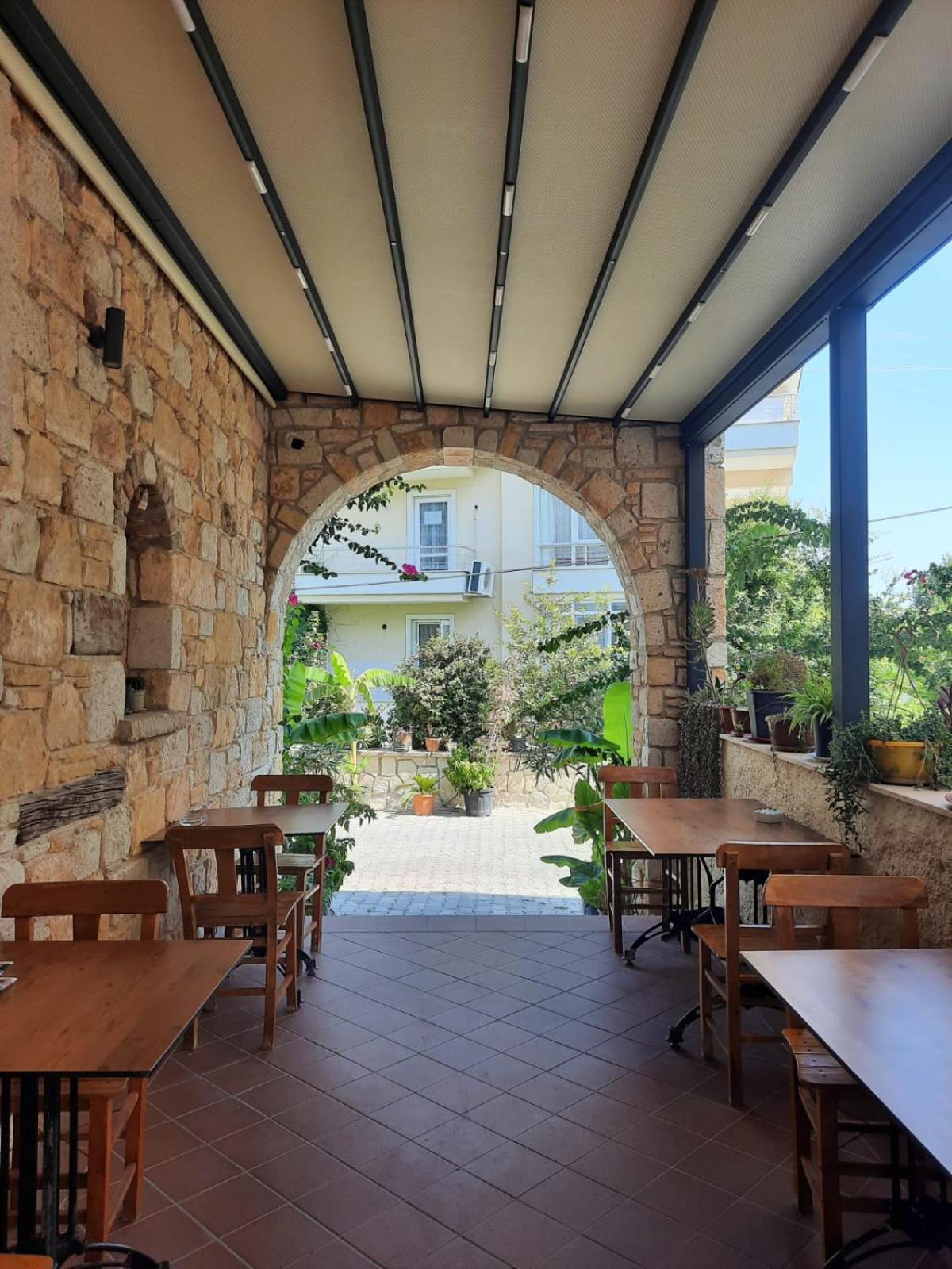 Adil Pansiyon Çeşme Exteriér fotografie